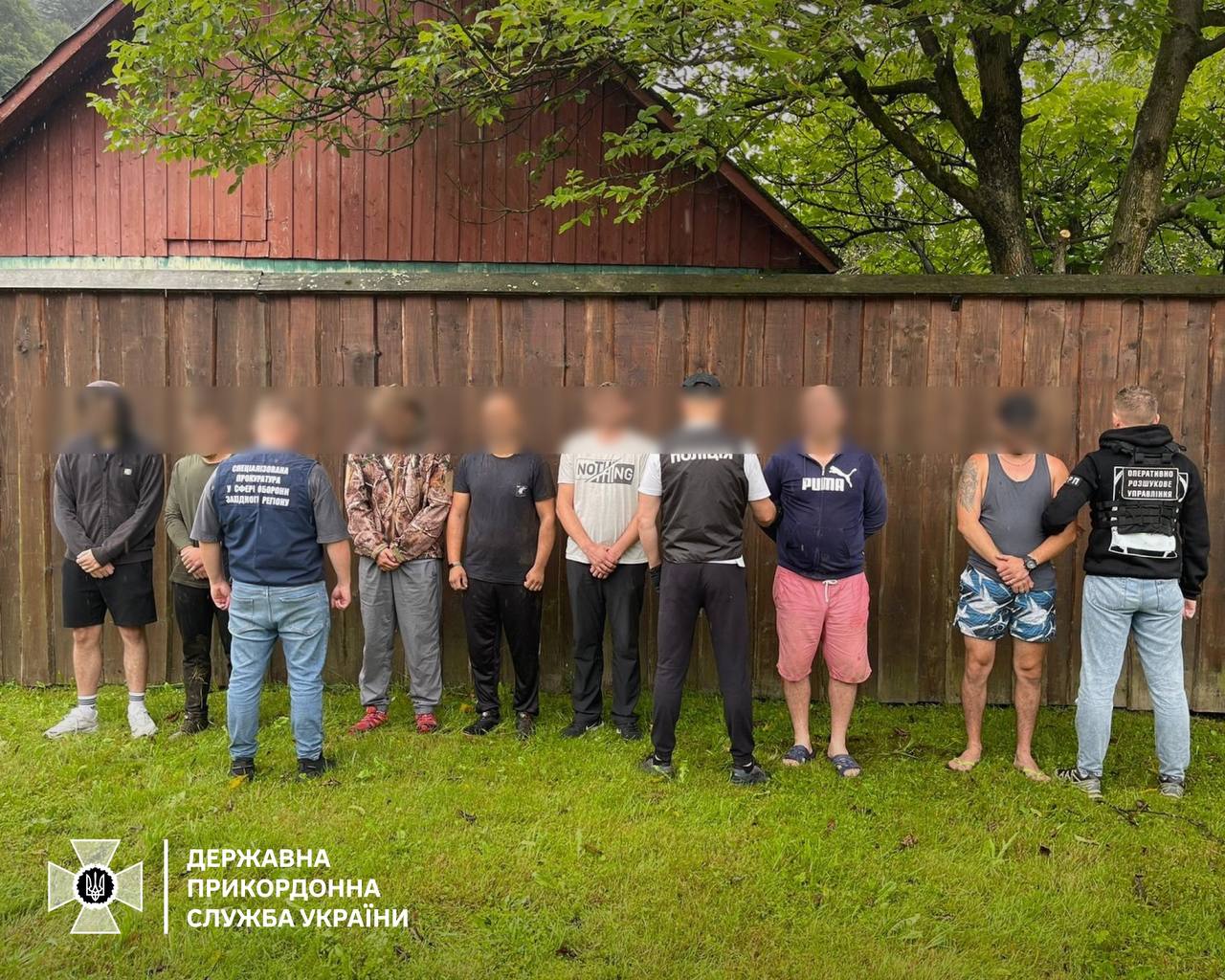 На Закарпатті затримали ухилянтів та їхніх провідників, які планували втечу за кордон
