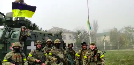 Снігурівка - вільна. Військові публікують відео з центру міста