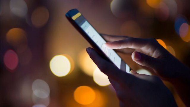 В абонентів "Київстар" почав з'являтися зв'язок. Українцям дали пораду