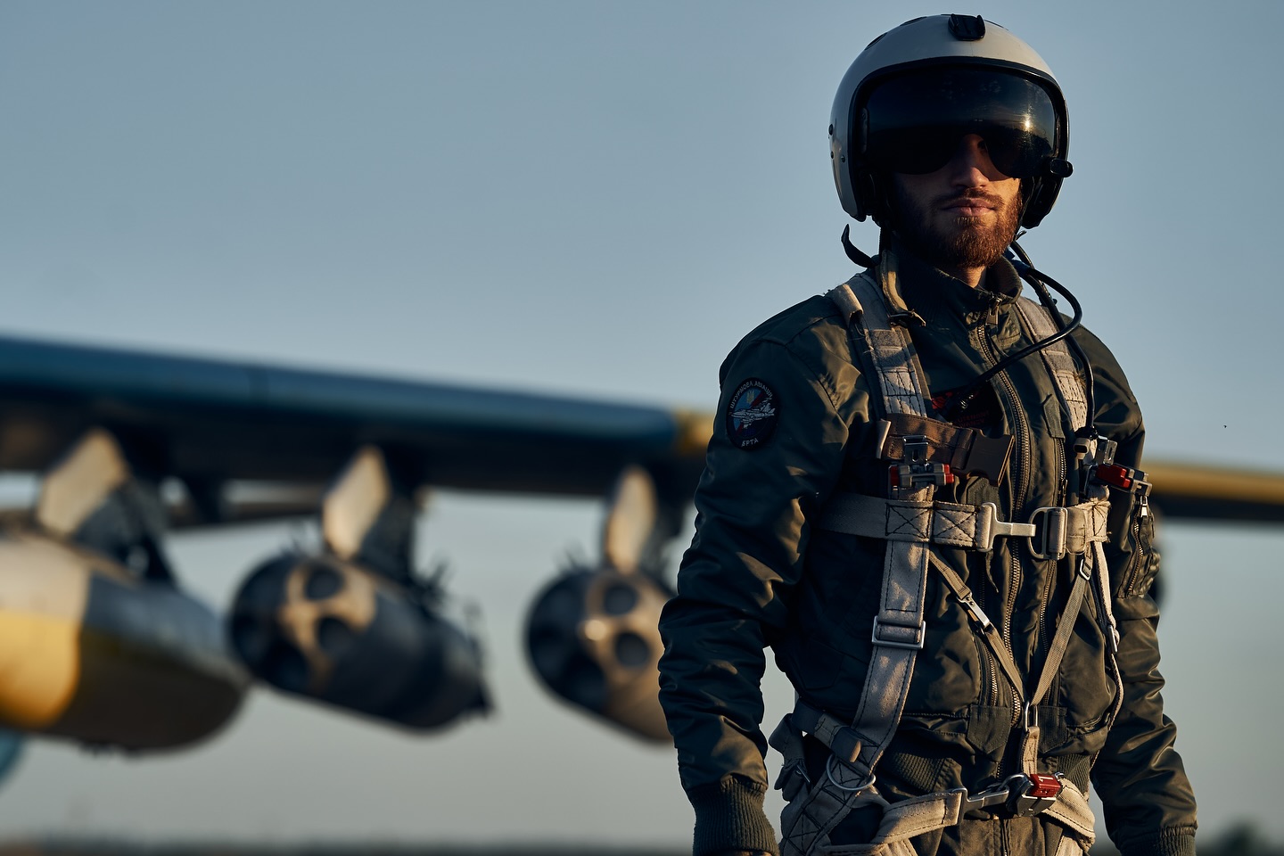 Президент посмертно присвоїв звання Героя України пілоту F-16 Павлу Іванову