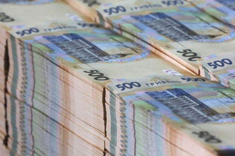 На Львівщині ексдиректор оборонного підприємства «нагрів» майже 900 тисяч гривень
