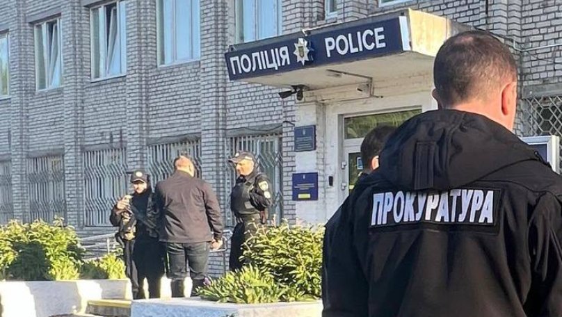 Обшуки у відділі поліції у Шептицькому: що відомо