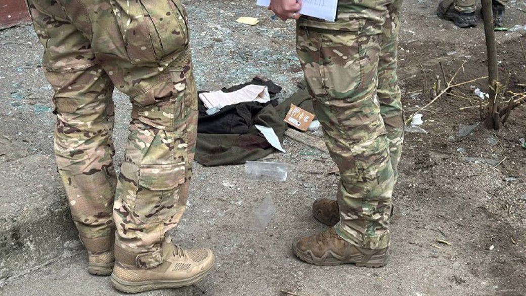 Військовий підірвав гранату під час розмови із поліцією прямо біля під'їзду багатоповерхівки