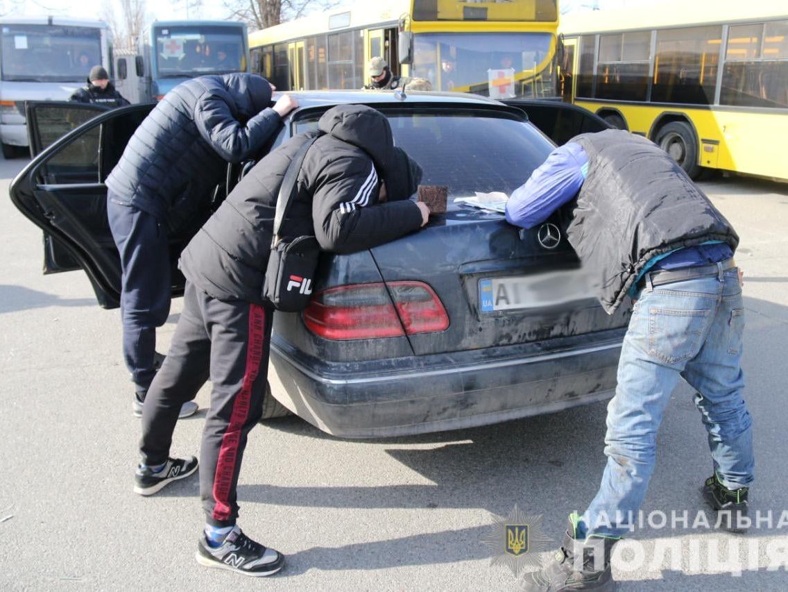 Поліція затримала мародерів, що ховалися серед евакуйованих з Бучі