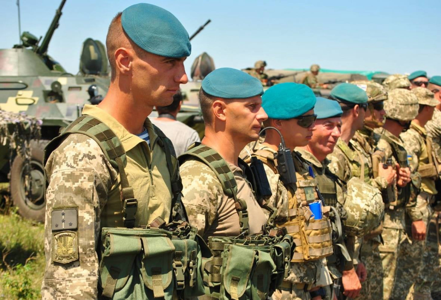 Матрос, який збив три російські гвинтокрили в одному бою, отримав звання Героя України