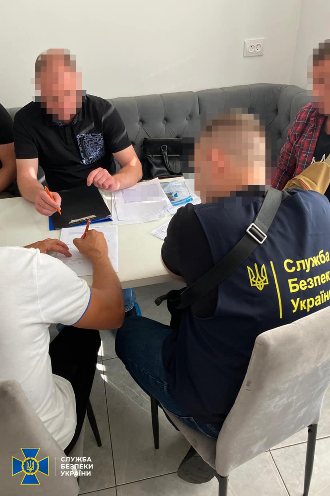 СБУ викрила адміністраторів Viber-каналів, які перешкоджали мобілізації на Львівщині  (фото)