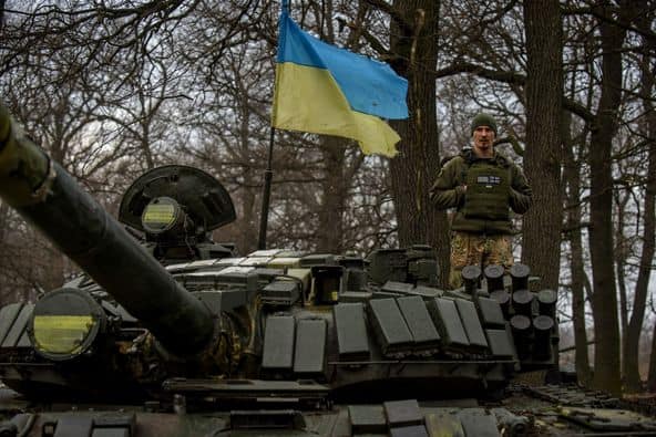 Ситуація дуже важка, але контрольована. Гайдай розповів про бої на Луганщині