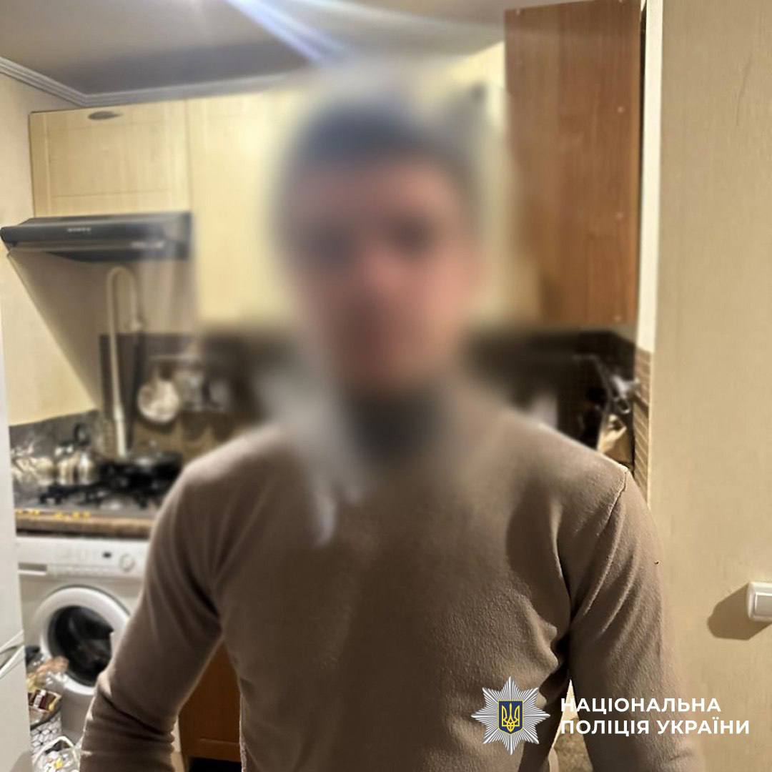 У Києві працівник СТО викрав авто і потрапив в ДТП (фото)