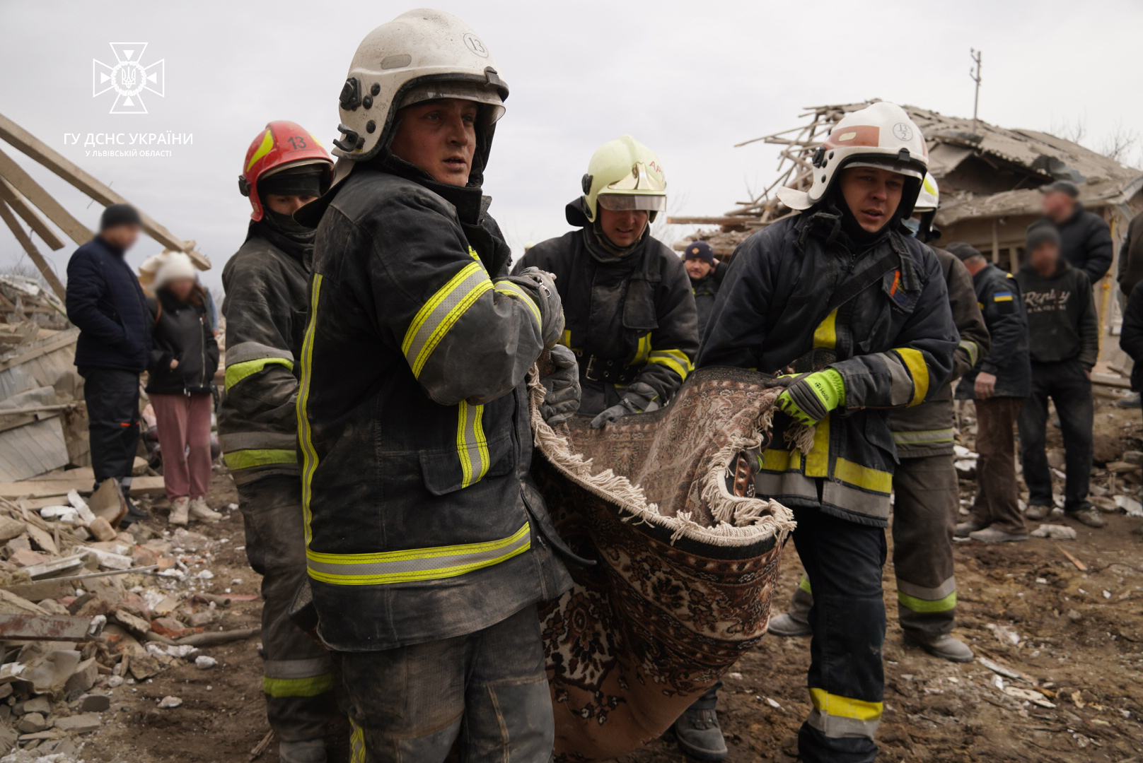 Рятувальники показали наслідки ракетного обстрілу Львівщини
