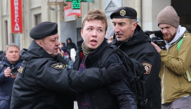 Режим Лукашенка демонструє слабкість, – журналіст про події в Білорусі