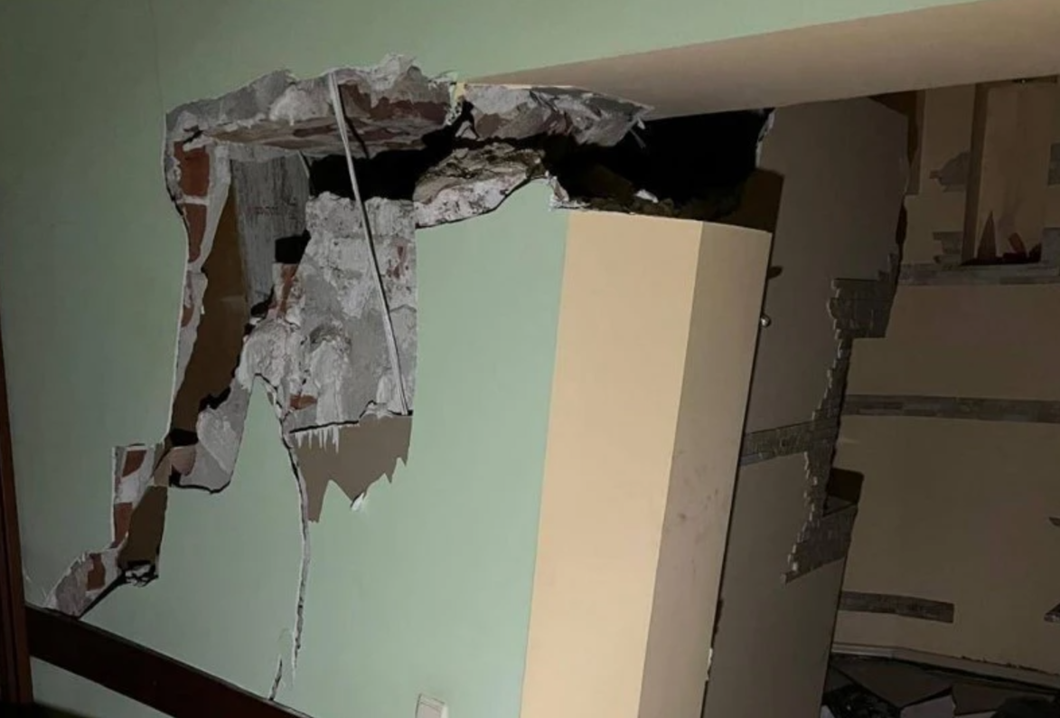 У Львові обвалилась несуча стіна в будинку: мешканців евакуювали