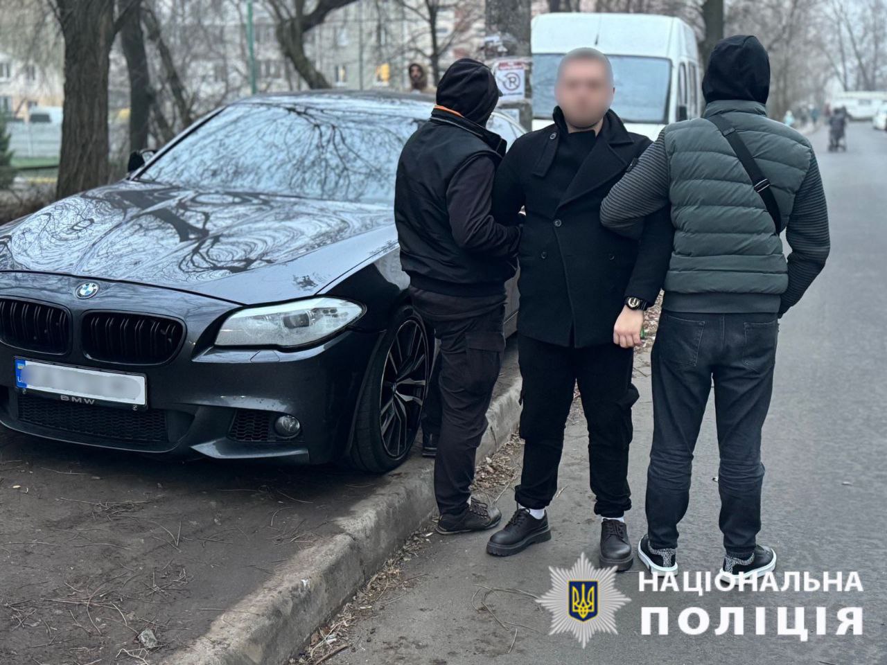 Поблизу Києва чоловіки викрали дитину: поліція показала фото злочинців