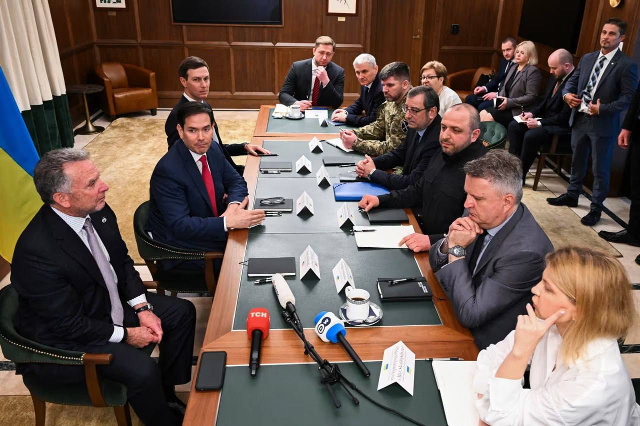 Зеленський заявив про конструктив у переговорах з американською стороною