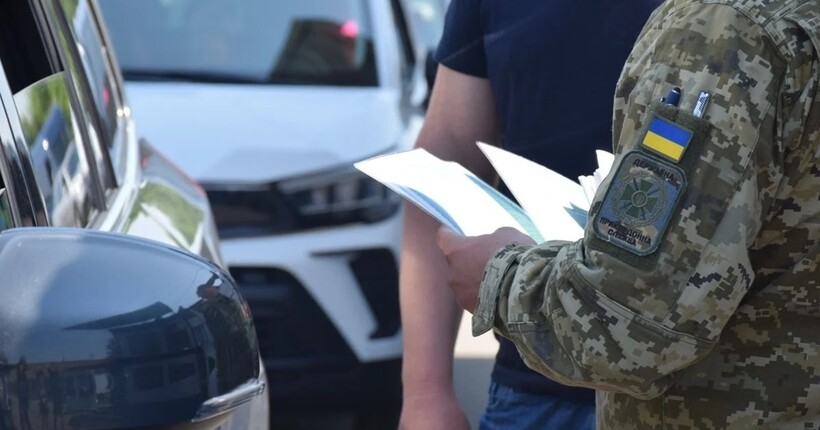 За останню добу кордон перетнула рекордна кількість українців: деталі