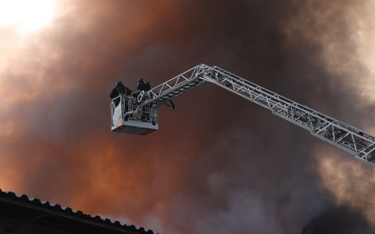 Вночі у Дніпрі лунали вибухи: що відомо про атаку