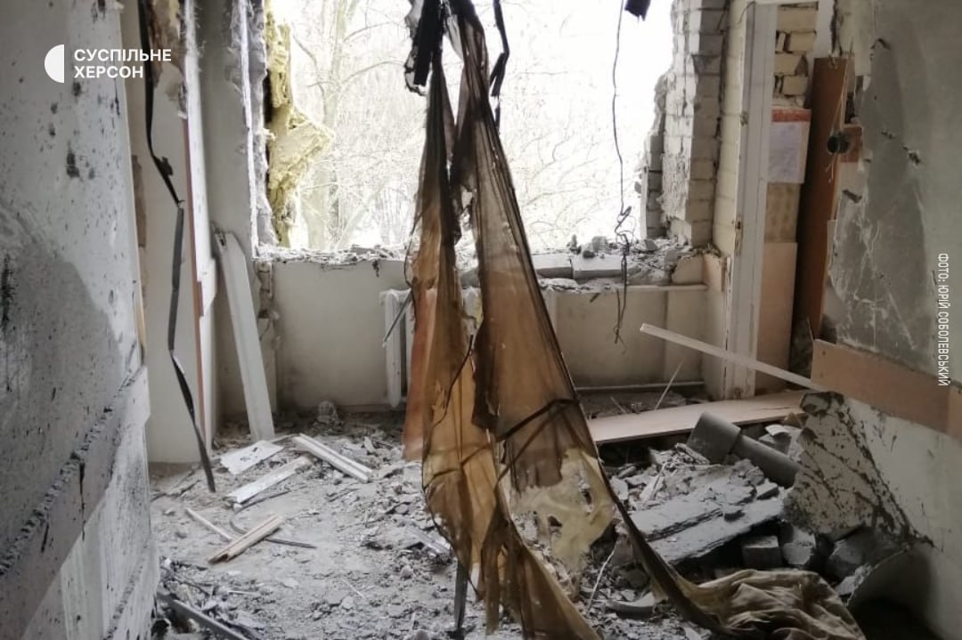 Рашисти обстріляли лікарню в Херсоні. Поранили медсестру