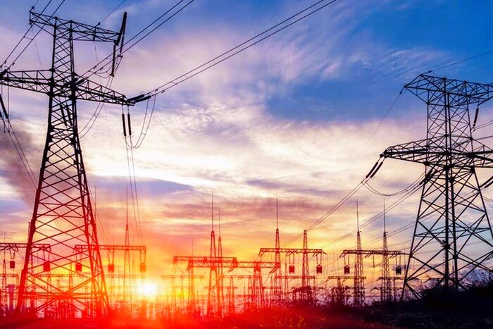 В Україні застосували аварійні та погодинні відключення світла для споживачів