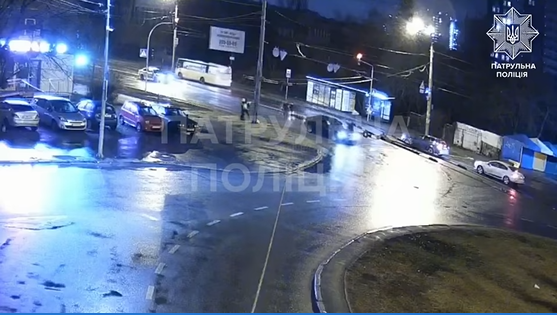 У Києві п’яний водій BMW збив дитину на переході та намагався втекти