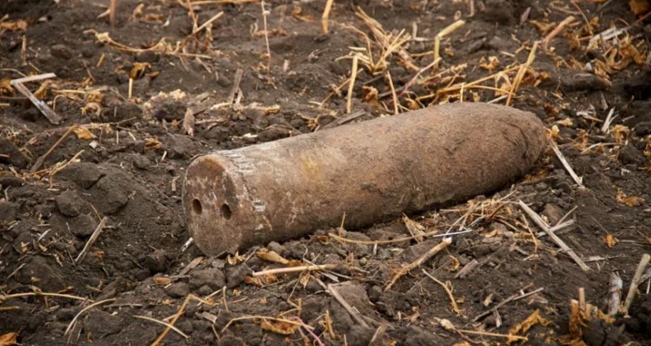 У Львові за п'ять метрів від будинку виявили понад 80 артилерійських снарядів
