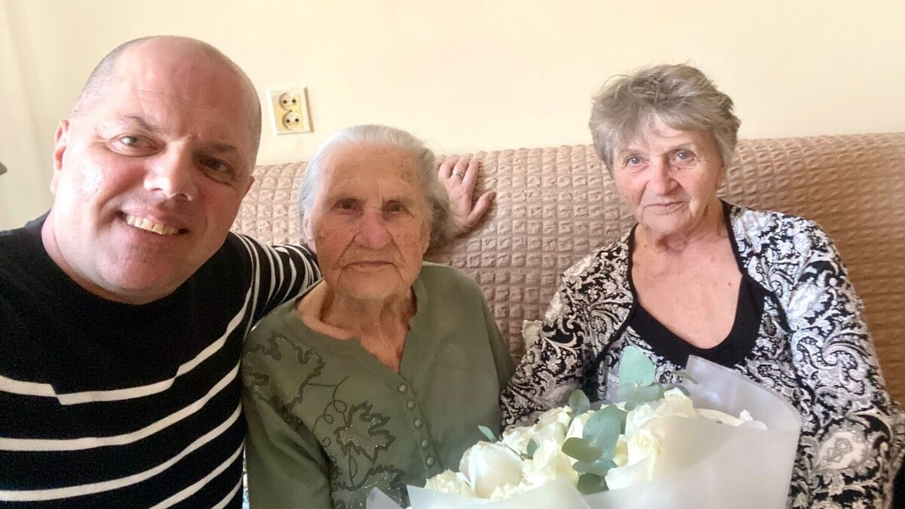Львів’янка відзначила 103-й день народження: Як звати довгожительку та що про неї відомо