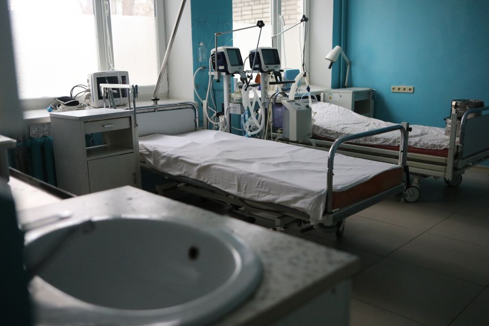 Через борги у Садового хочуть удвічі скоротити фінансування львівської медицини