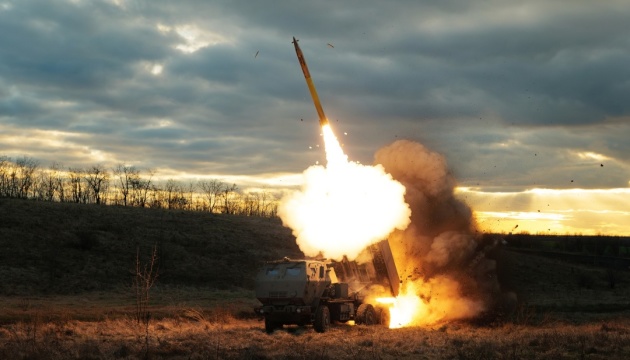 ЗСУ влучили ракетами по поромній переправі у Криму та нафтовому терміналі в РФ, – Генштаб