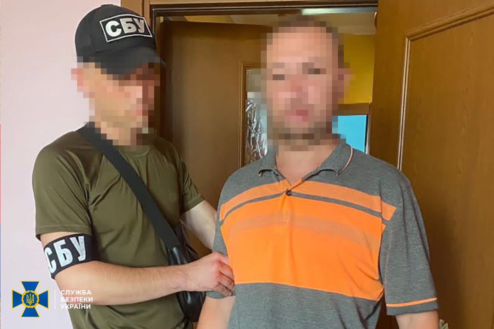 СБУ затримала колаборанта, який катував українців у Херсоні