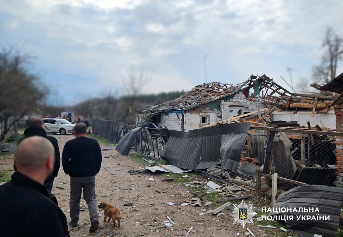 Поліція показала зруйновані російським ударом будинки на Житомирщині