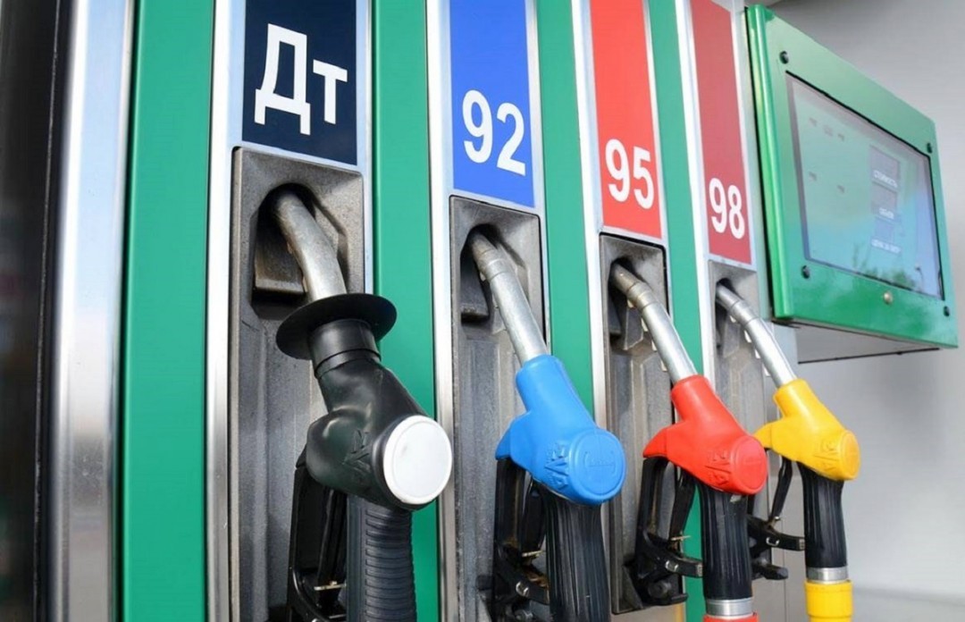 Польща відправить в Україну 25 тисяч тонн бензину