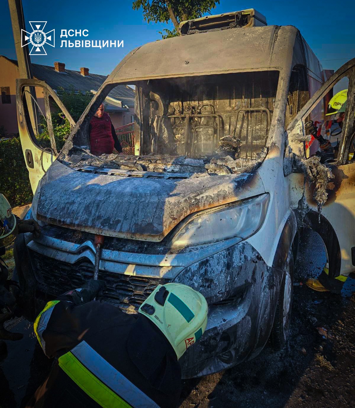 У Львівському районі горіла вантажівка