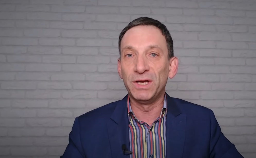 Закриті кордони - це недовіра до громадян, а не ефективна мобілізація. Портников