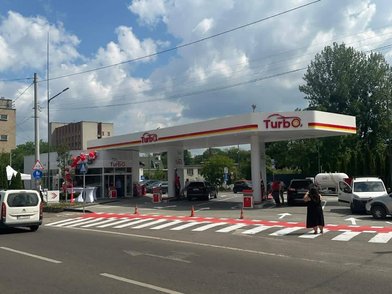 TurbOil виходить на ринок: у Львові відкрили першу АЗК мережі