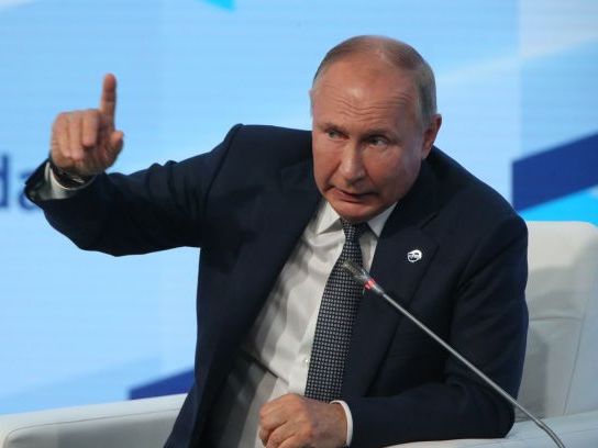 Путін підписав указ про оплату за газ в рублях для "недружніх країн"