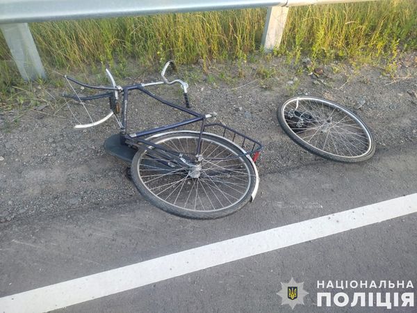 Смертельна ДТП на Львівщині: 20-річна водійка авто збила велосипедиста