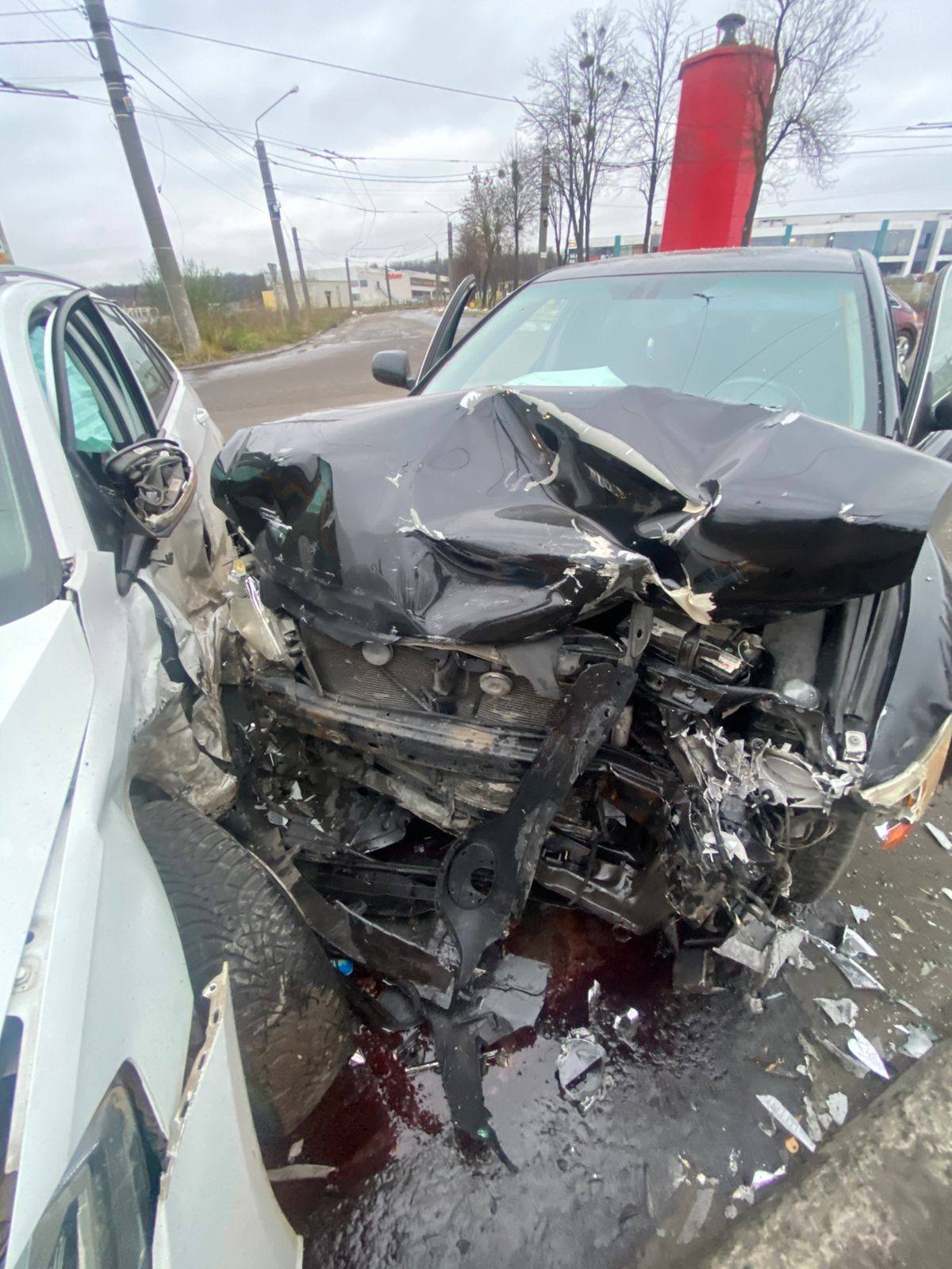 В аварії на Львівщині зіткнулися два автомобілі: травмована пасажирка - у лікарні (фото)