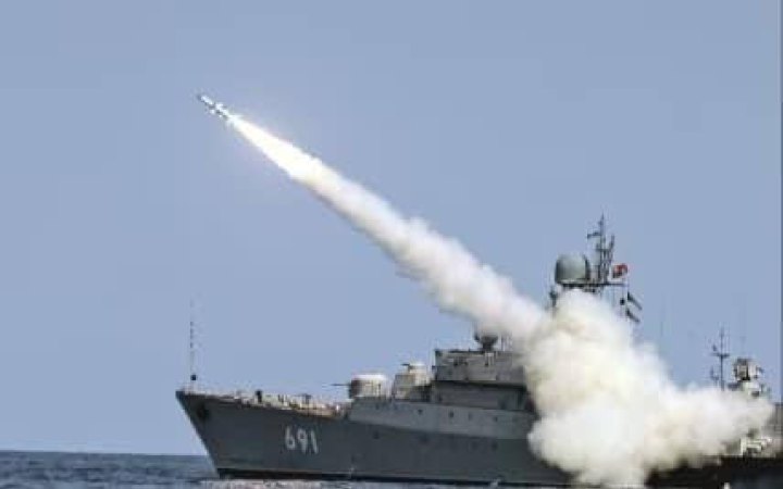 РФ вивела у Чорне море ракетоносії: який можливий залп