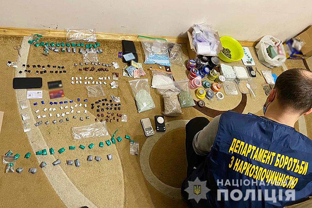 На Львівщині в наркодилера вилучили «продукції» майже на 2 мільйони гривень