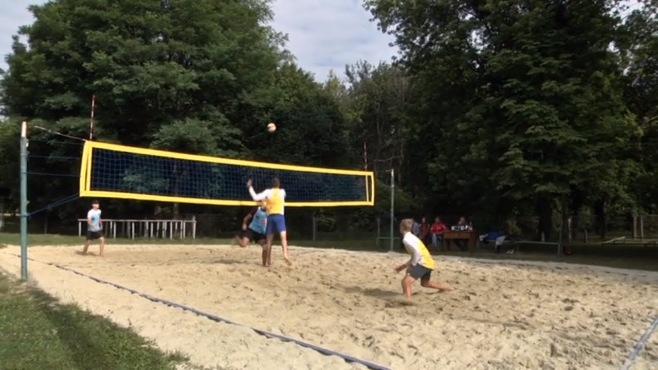 У Львові триває відкритий чемпіонат міста з пляжного волейболу