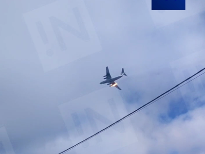 У Росії загорівся і впав військово-транспортний літак Іл-76. Відео дня