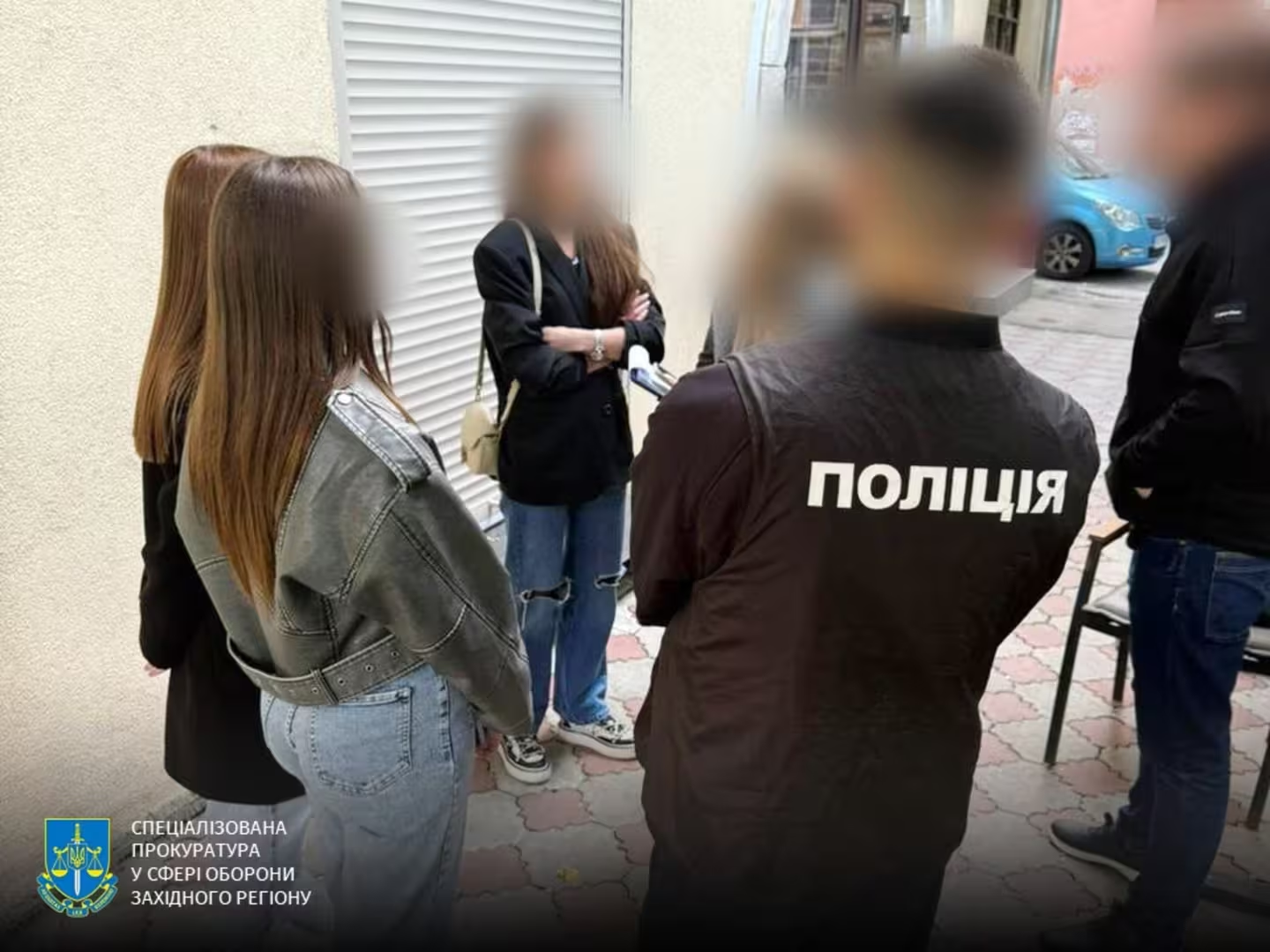 На Львівщині адвокат зі спільницею змушували платити за укладання контракту із ЗСУ