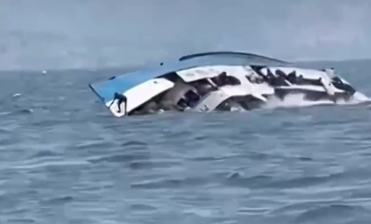 У Конго потонуло судно з майже 300 пасажирами на борту: моторошне відео