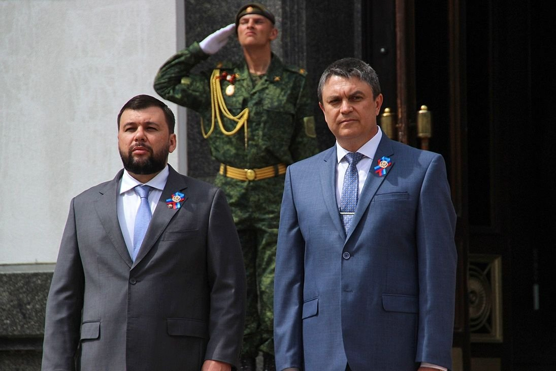 Ватажки «ДНР» та «ЛНР» просять Путіна визнати їхню «незалежність»