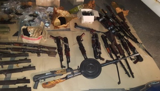 До Києва завозять додаткову зброю для захисту України