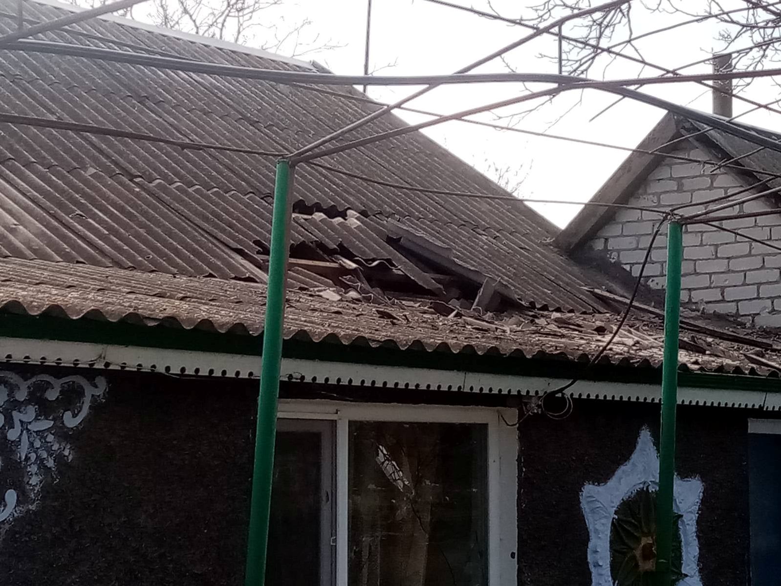 Окупанти обстріляли околиці Миколаєва касетними боєприпасами