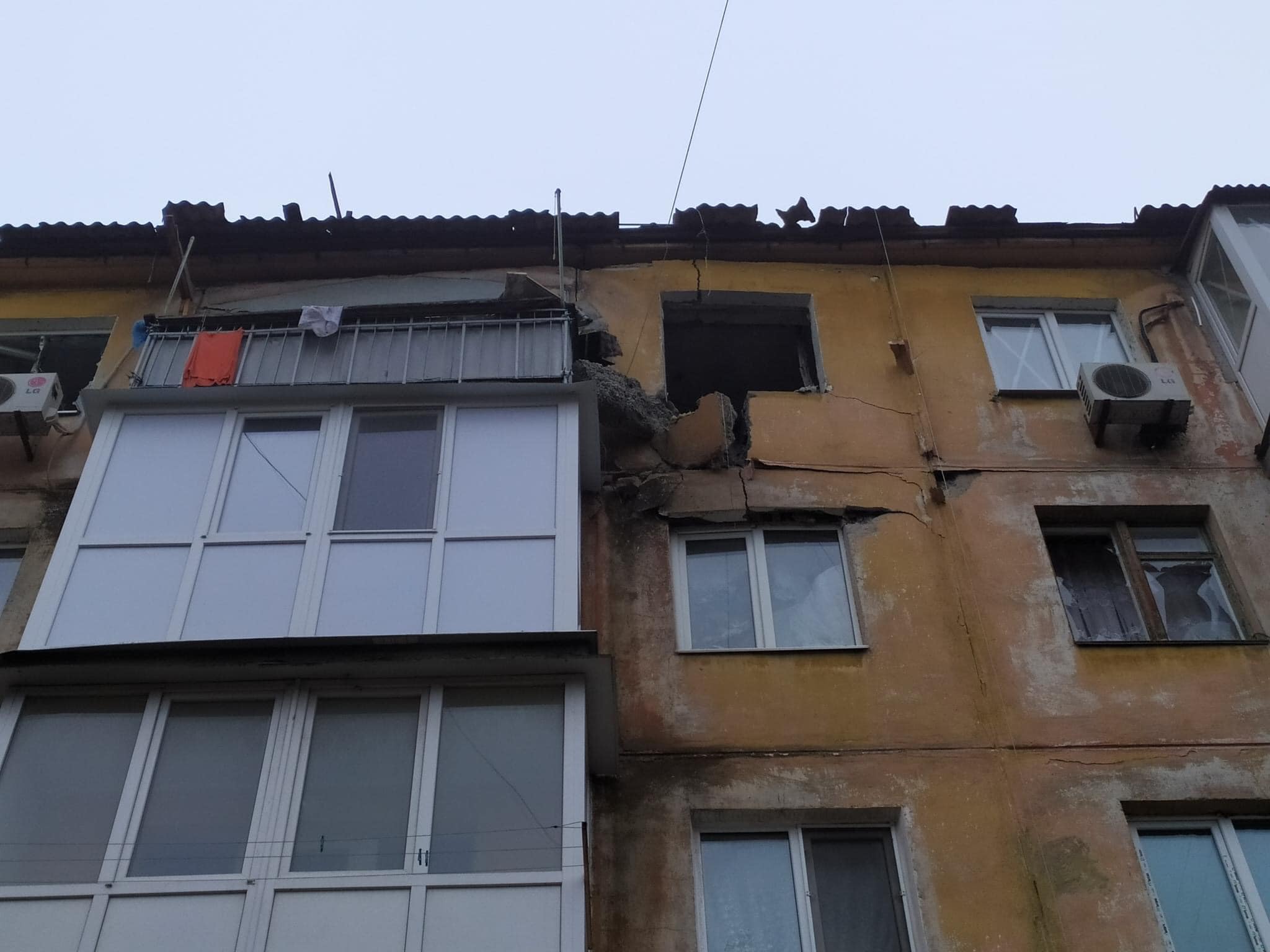 14 годин під обстрілами, понад 40 поранених: що відбувається в Маріуполі