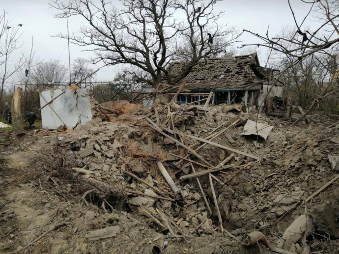 Окупанти вночі нищили село на Херсонщині. Є загиблий