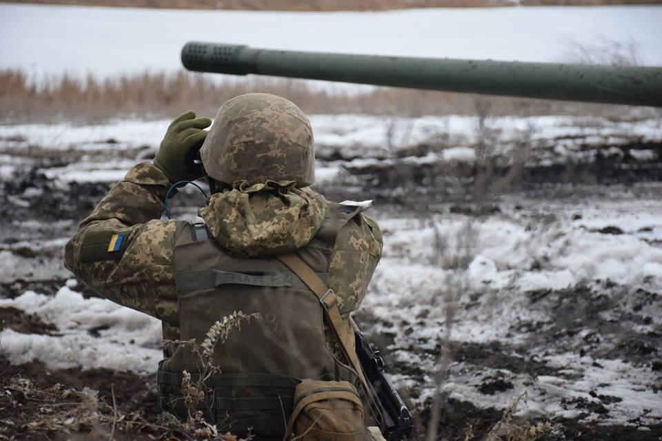 Ворожі війська Росії важко поранили бійця ЗСУ