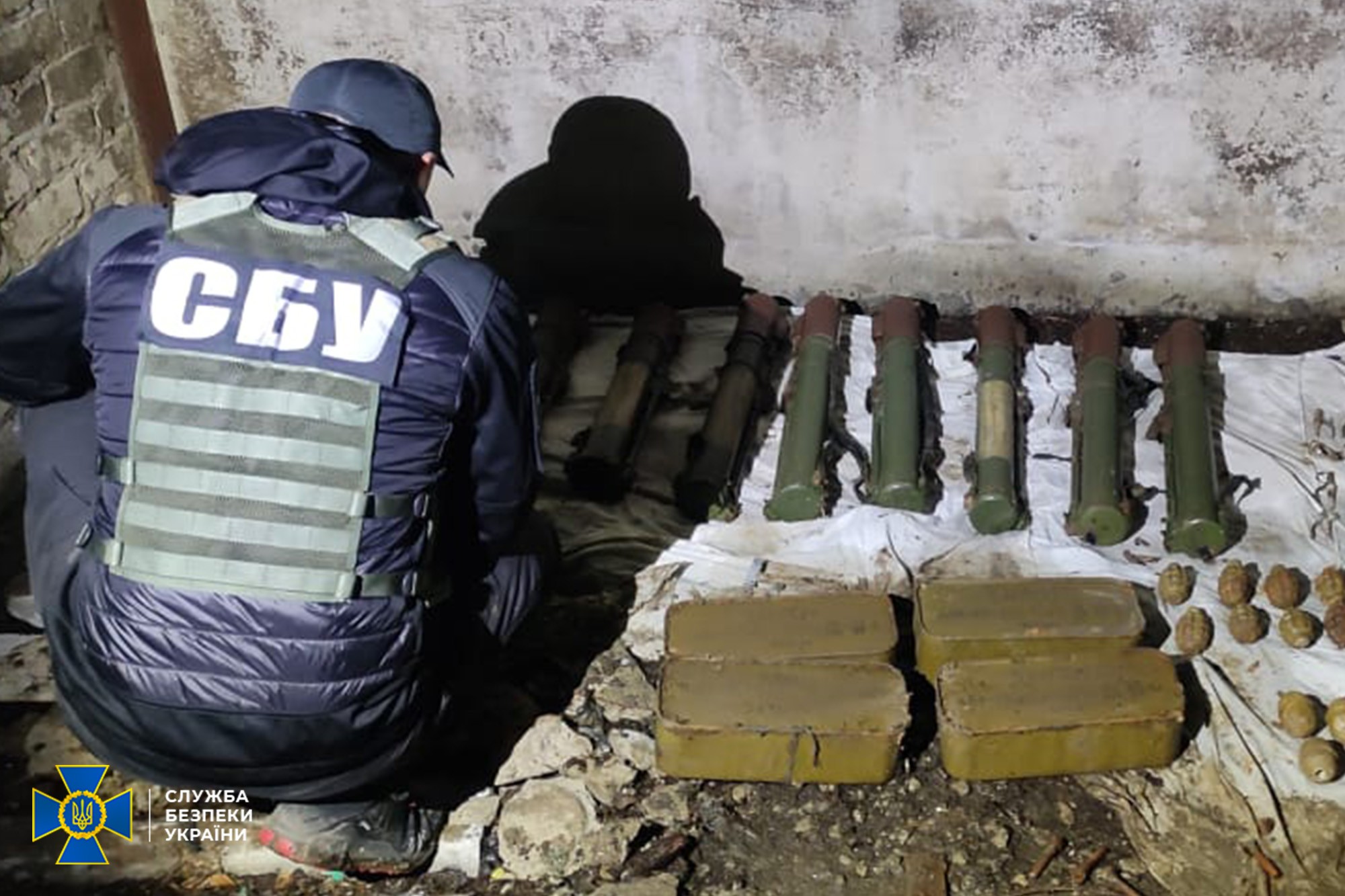 На Донеччині виявили арсенал зброї, який залишив терорист Гіркін