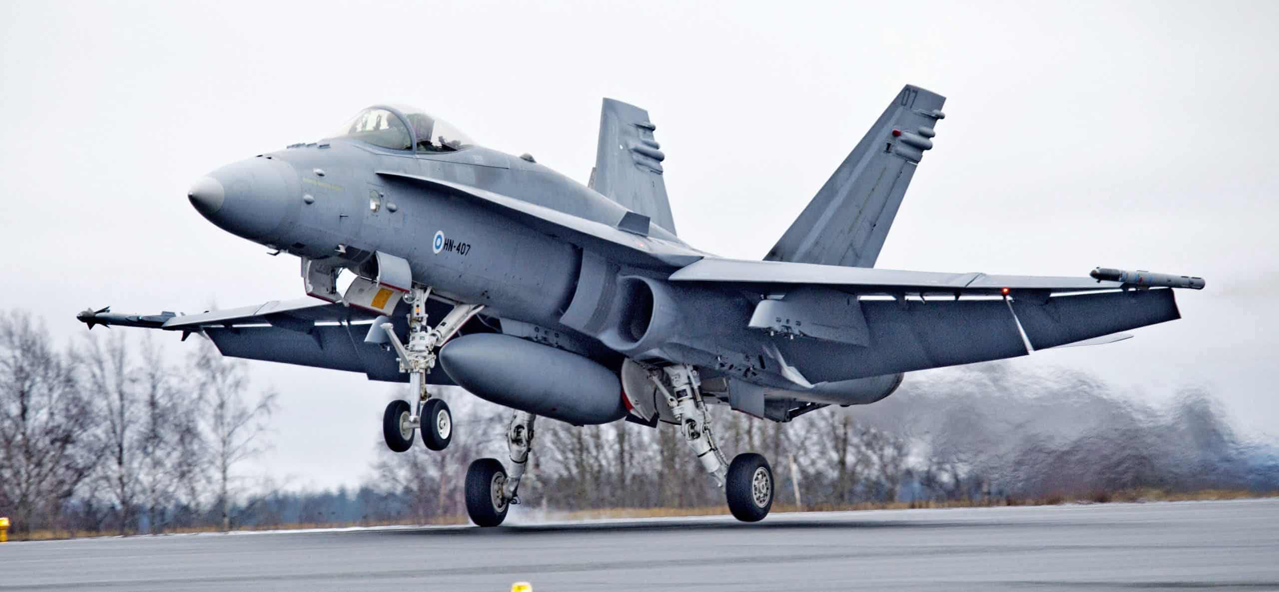 Україна подала запит у Фінляндію на отримання винищувачів F/A-18 Hornet