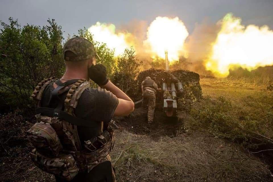Українська арта – вогонь. За тиждень розтовкли 120 ворожих складів, понад 50 – пунктів управління